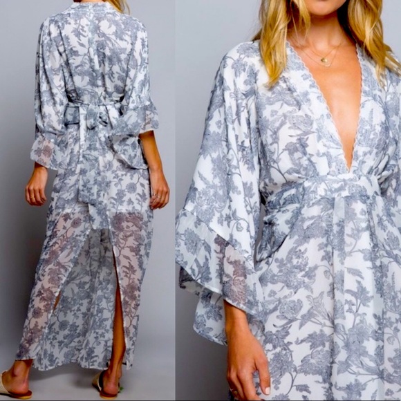 POL Lace V-Neck Empire Waist Maxi Dress with Ruffle Sleeves - Picture 3 of 5